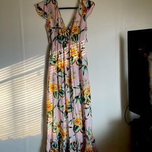 Floral maxi dress with slit
